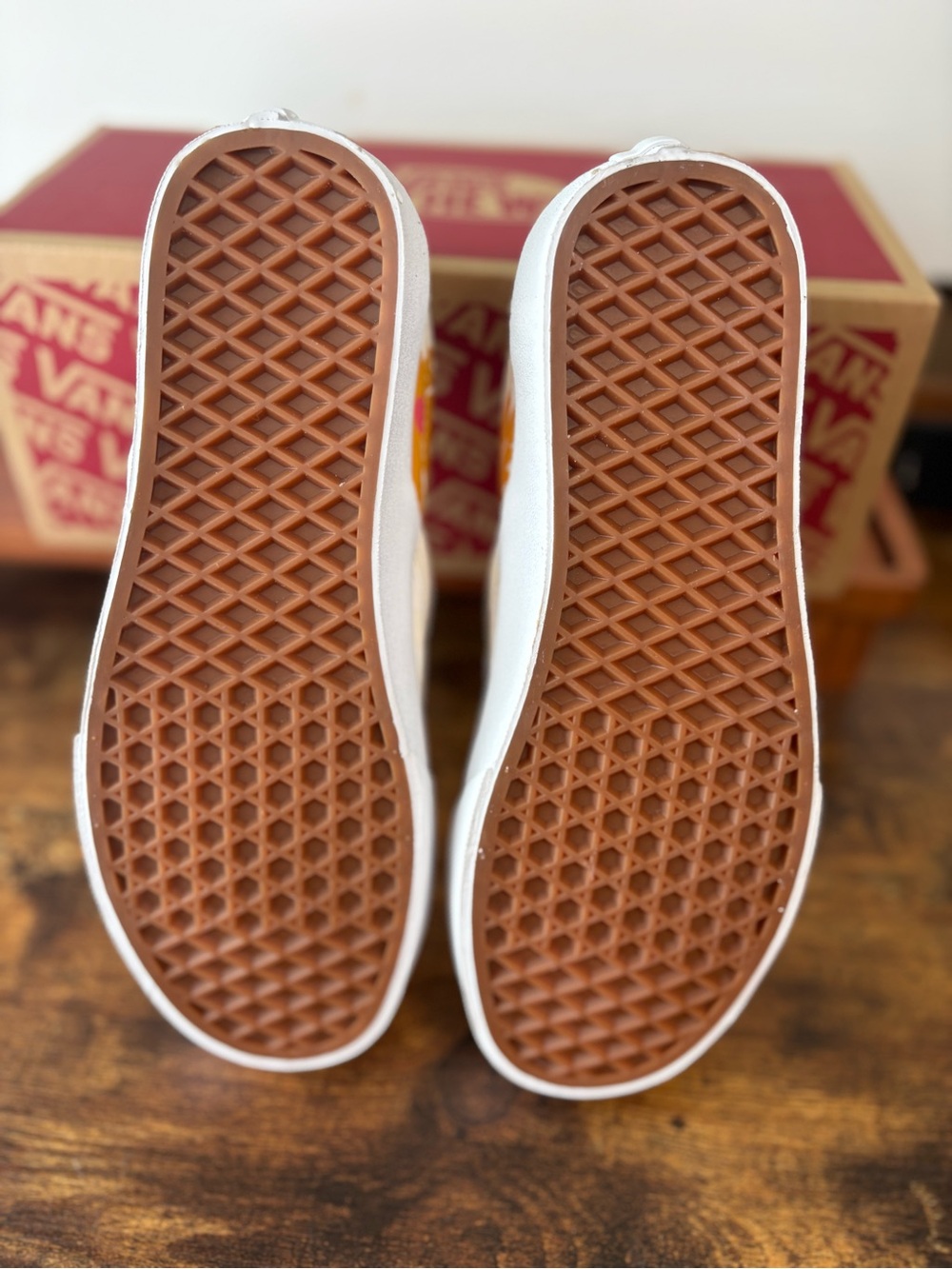 Vans Classic Slip-On Blanc Women’s Shoes - White - Picture 4 of 5